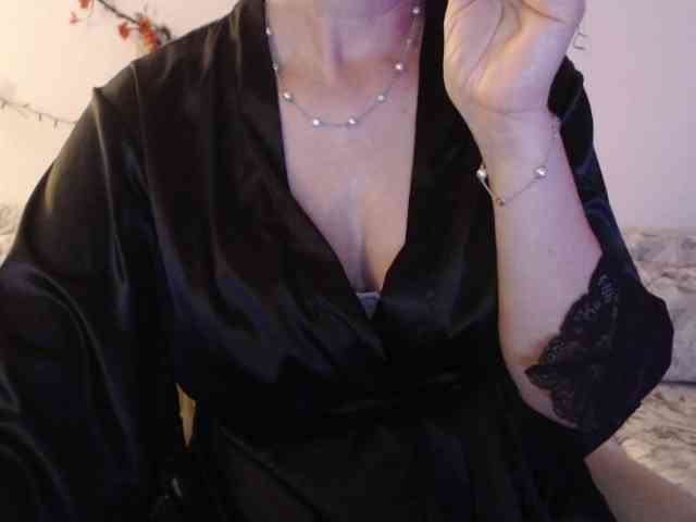 goodSnowQueen webcam