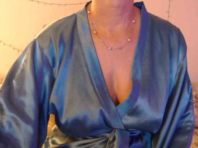 goodSnowQueen goodSnowQueen