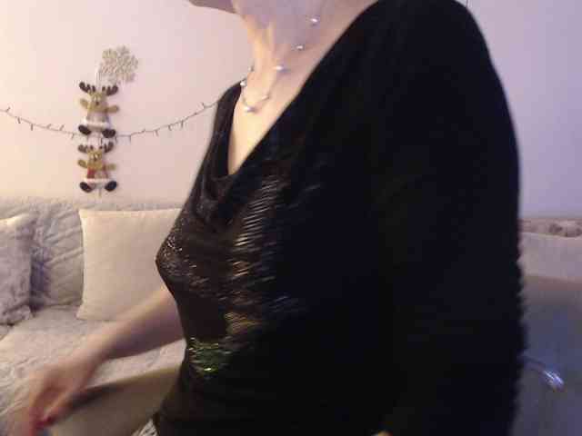 goodSnowQueen webcam