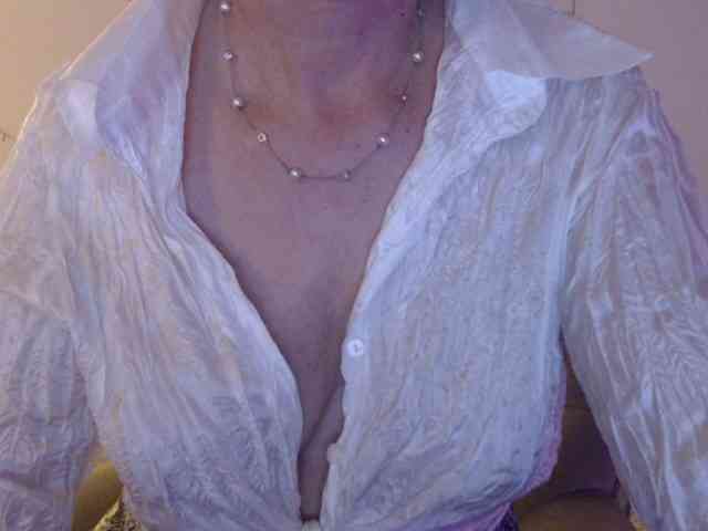 goodSnowQueen webcam