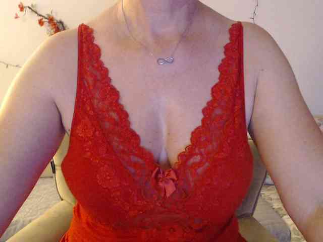 goodSnowQueen webcam