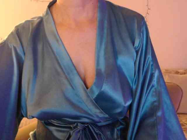 goodSnowQueen webcam