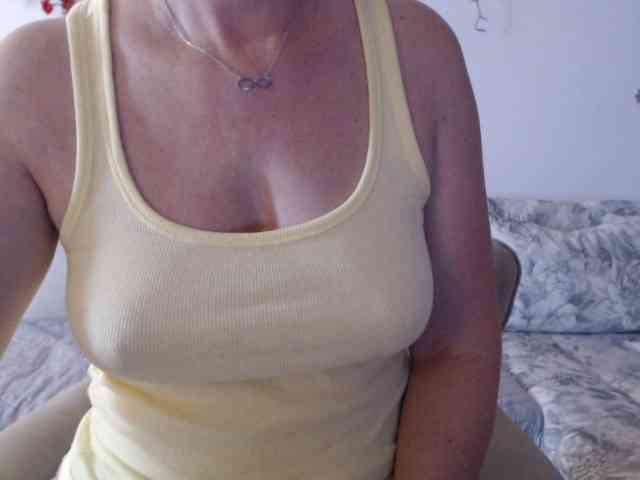 goodSnowQueen webcam