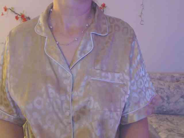 goodSnowQueen webcam