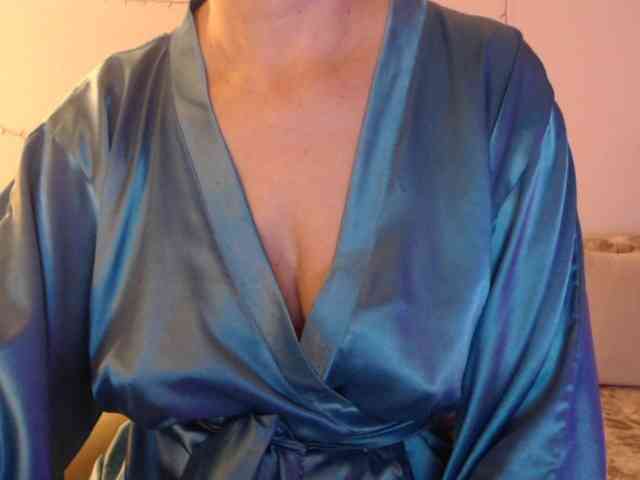 goodSnowQueen webcam