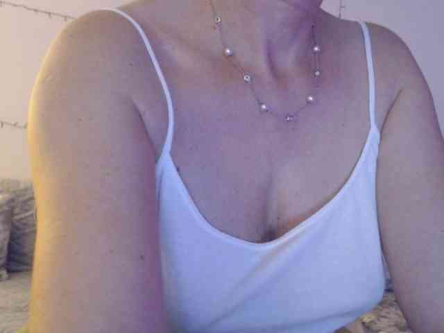 goodSnowQueen goodSnowQueen