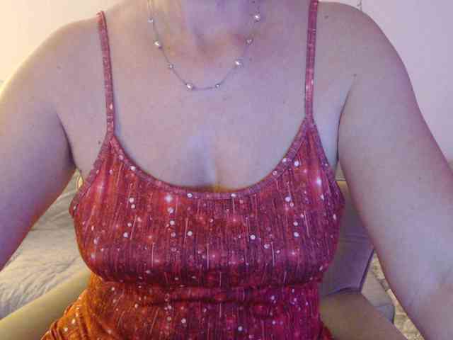 goodSnowQueen webcam