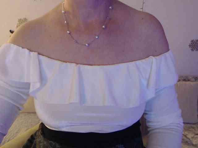 goodSnowQueen goodSnowQueen