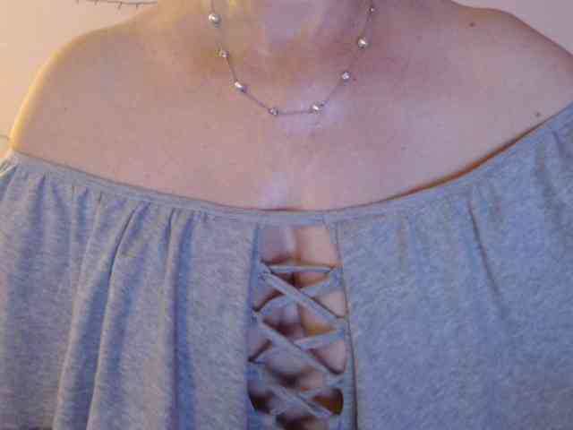 goodSnowQueen webcam