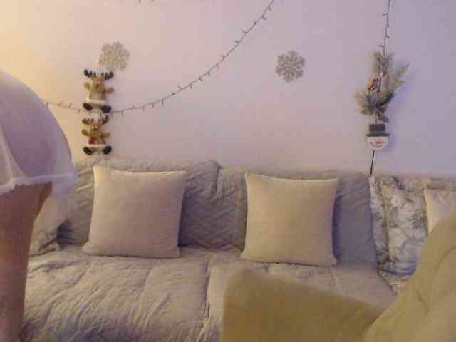 goodSnowQueen goodSnowQueen