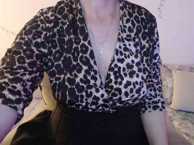 goodSnowQueen webcam