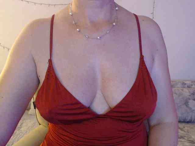 goodSnowQueen webcam