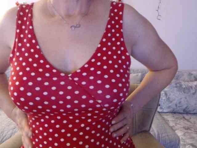 goodSnowQueen webcam