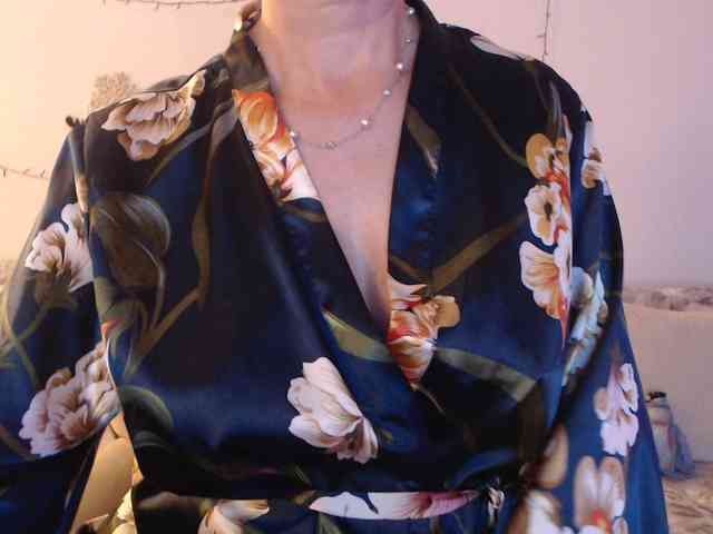 goodSnowQueen goodSnowQueen