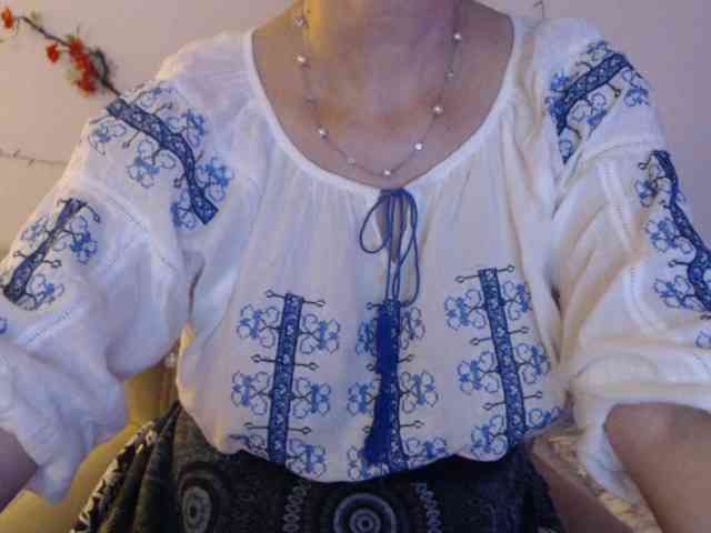 goodSnowQueen webcam