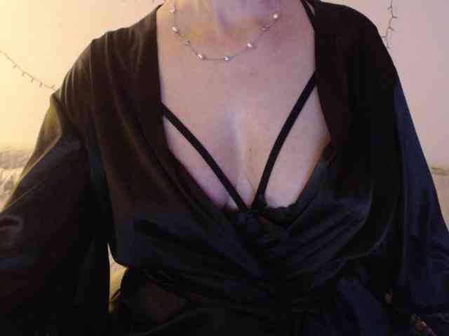 goodSnowQueen webcam