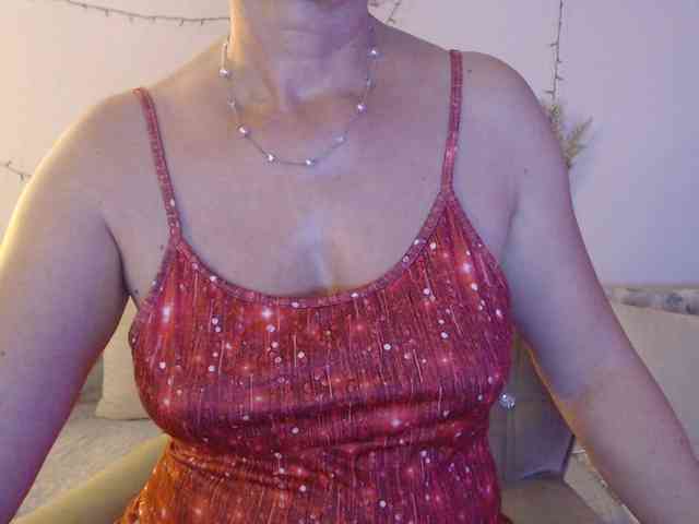 goodSnowQueen webcam