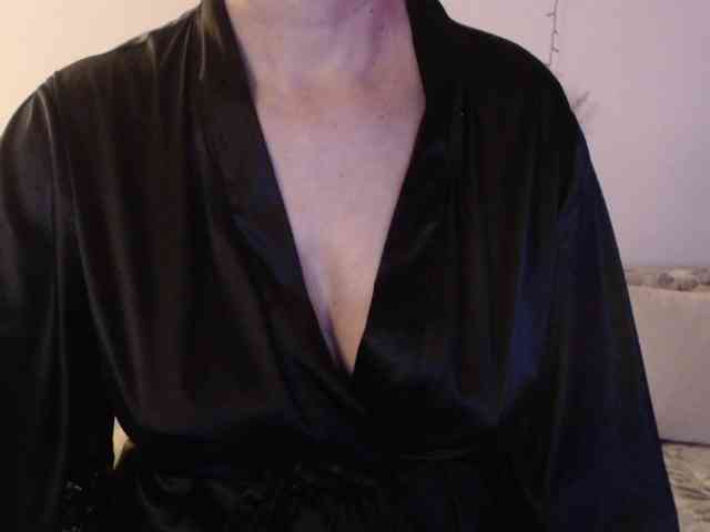 goodSnowQueen webcam