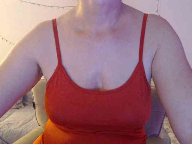 goodSnowQueen webcam