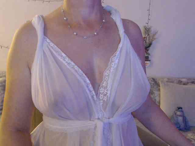 goodSnowQueen goodSnowQueen