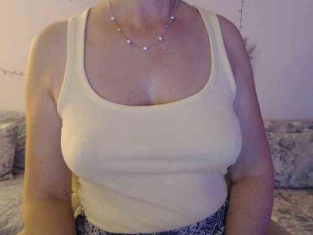 goodSnowQueen goodSnowQueen