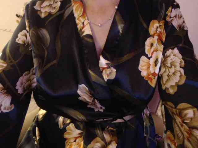 goodSnowQueen webcam