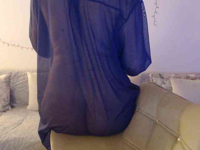 goodSnowQueen webcam