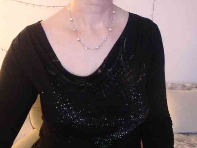 goodSnowQueen webcam