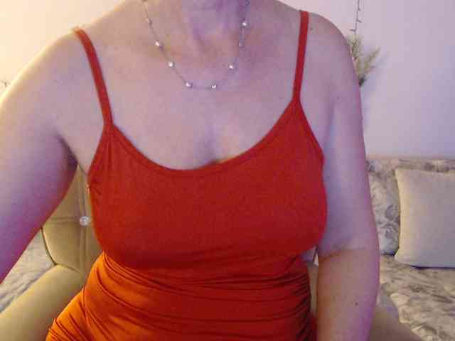 goodSnowQueen webcam