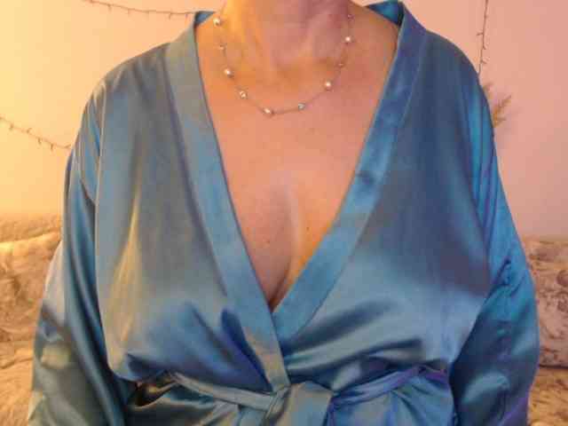 goodSnowQueen goodSnowQueen