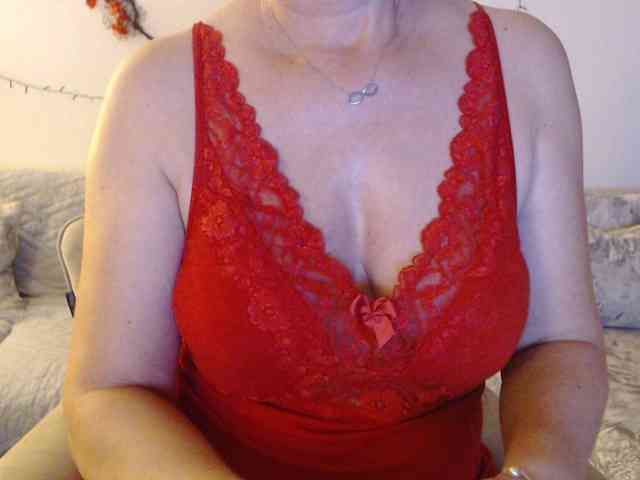 goodSnowQueen webcam
