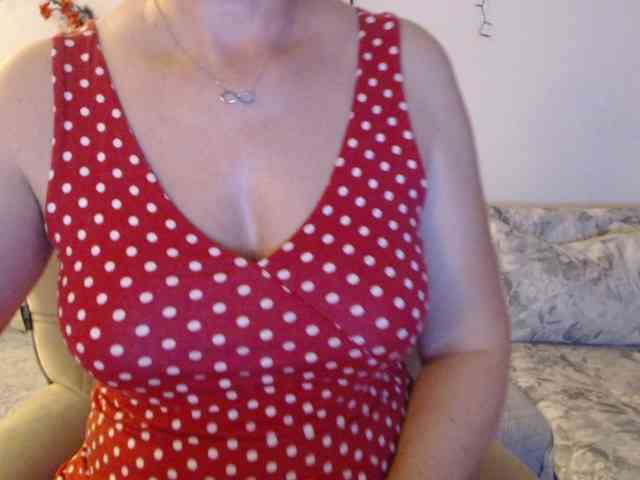 goodSnowQueen webcam
