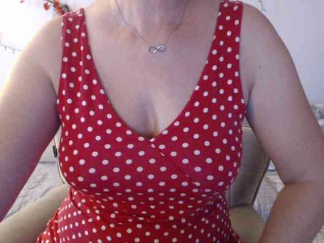 goodSnowQueen webcam