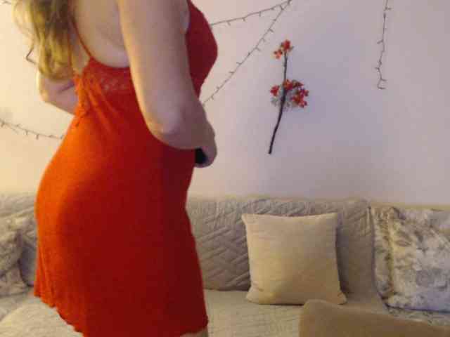 goodSnowQueen webcam