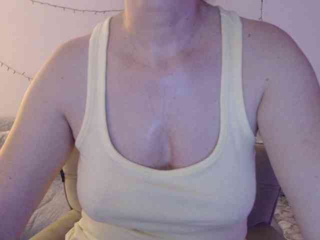 goodSnowQueen webcam