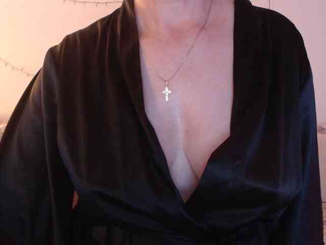 goodSnowQueen webcam