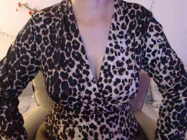 goodSnowQueen webcam