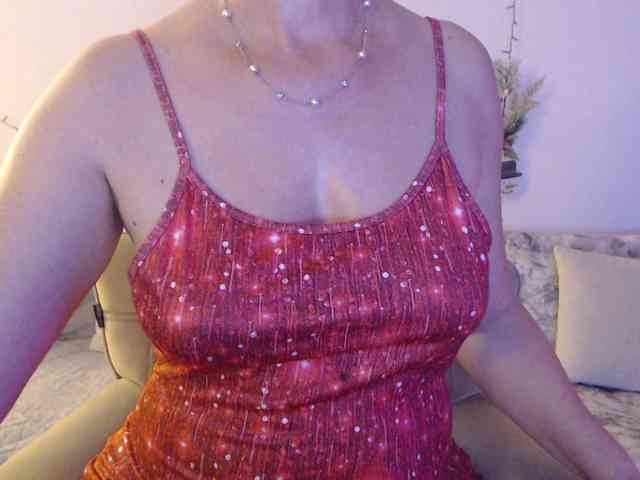 goodSnowQueen webcam