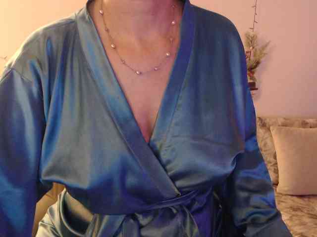 goodSnowQueen webcam