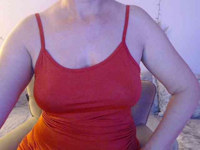 goodSnowQueen webcam