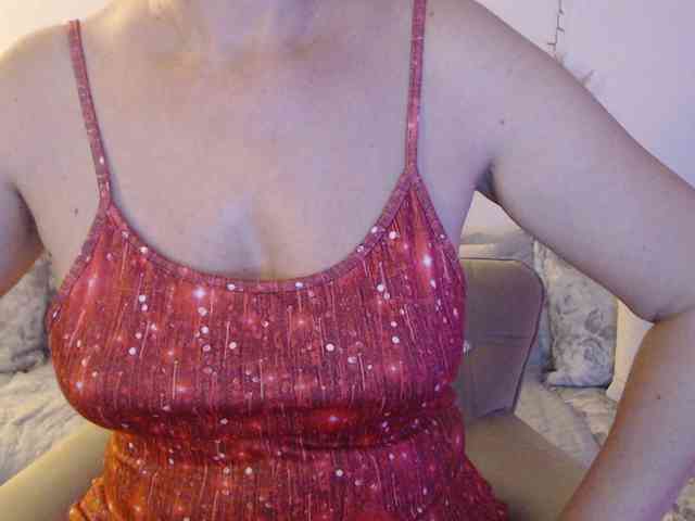 goodSnowQueen webcam