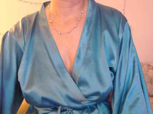 goodSnowQueen webcam