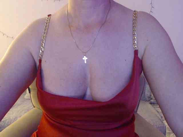 goodSnowQueen goodSnowQueen