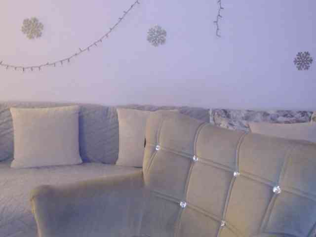 goodSnowQueen goodSnowQueen