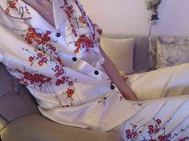 goodSnowQueen webcam