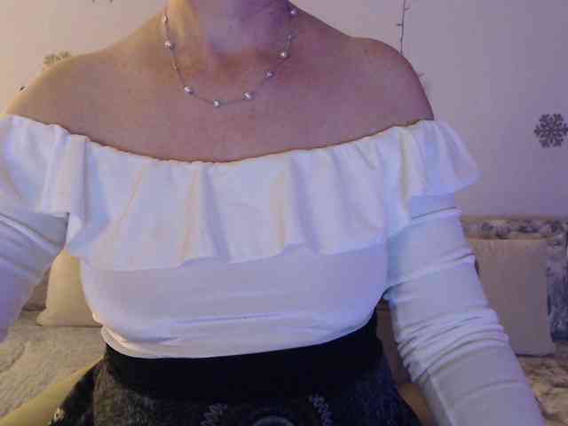 goodSnowQueen goodSnowQueen