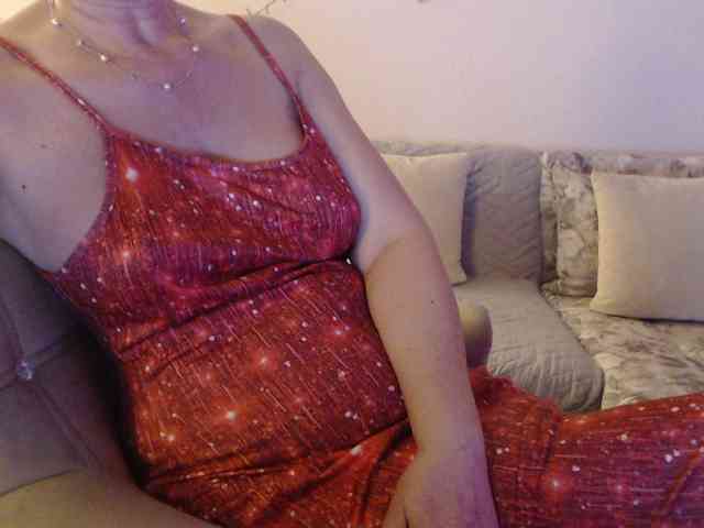 goodSnowQueen webcam