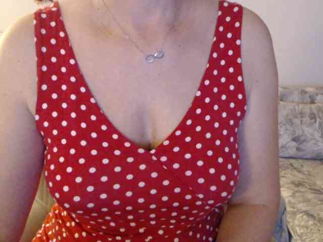 goodSnowQueen webcam