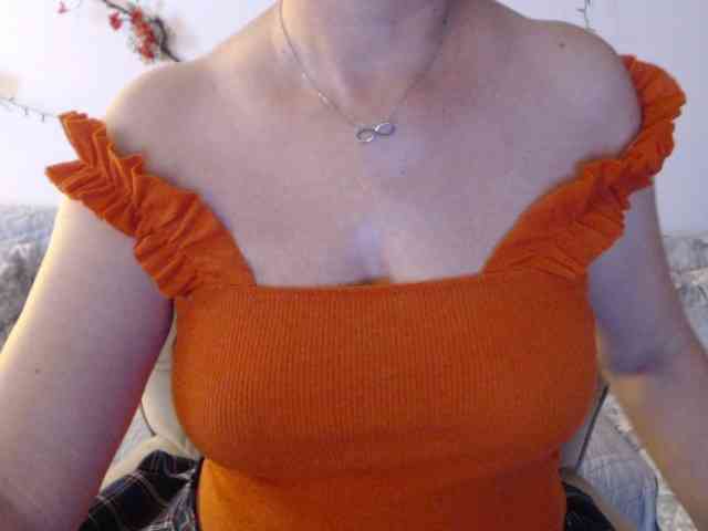 goodSnowQueen webcam