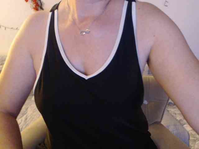 goodSnowQueen webcam